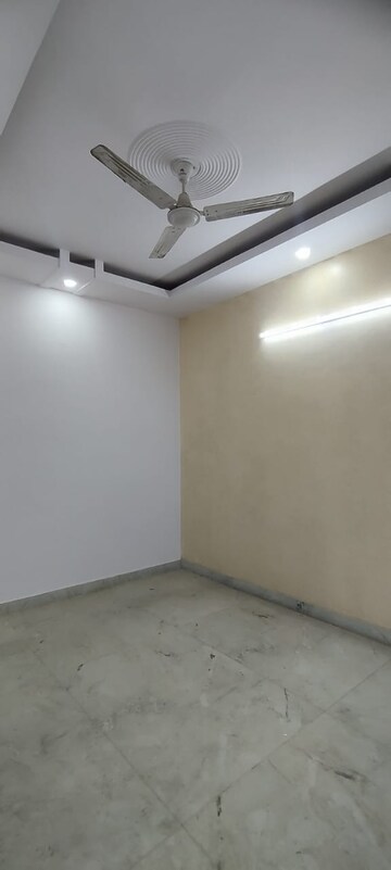 Room in 4 BHK Builder Floor at Sector 43 – for Sale