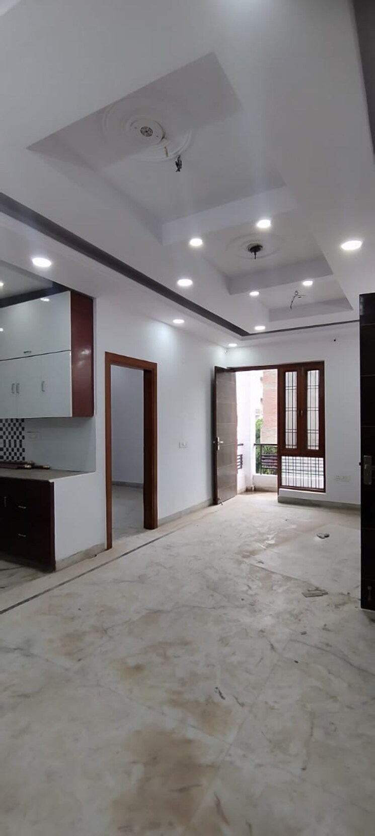 Room, sector 43 4 Bedroom 240 Sq.Yd. Builder Floor In Sector 43 Faridabad 8344627