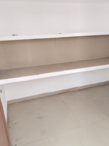 Furnished Amenities in 3 BHK Apartment at Gomti Nagar – for Rent