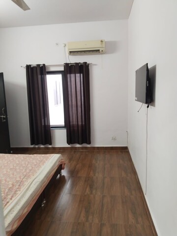 Kitchen in 3 BHK Apartment at Gomti Nagar – for Rent