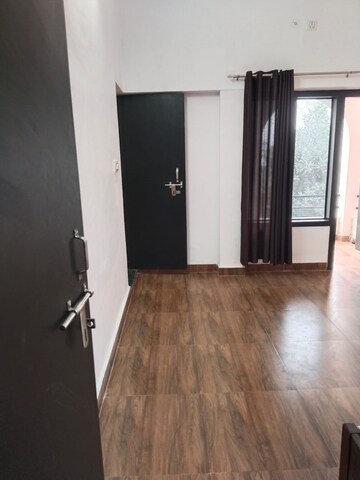 Building Lobby in 3 BHK Apartment at Gomti Nagar – for Rent