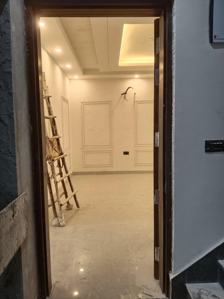 undefined, sector 43 4 Bedroom 275 Sq.Yd. Builder Floor In Sector 43 Faridabad 8344726