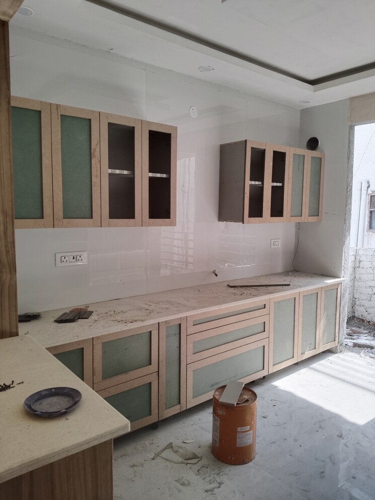 Kitchen, sector 43 4 Bedroom 275 Sq.Yd. Builder Floor In Sector 43 Faridabad 8344726
