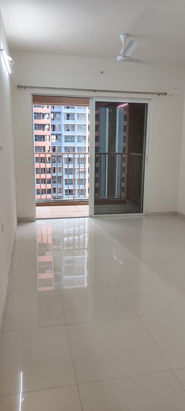 Room in 3 BHK Apartment at Godrej Green Cove, Mahalunge – for Rent