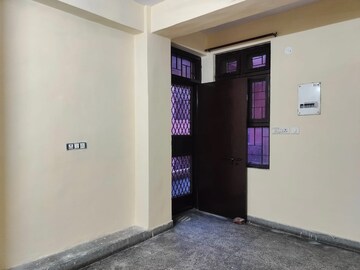 Room in 1 BHK Apartment at Molarband – for Rent
