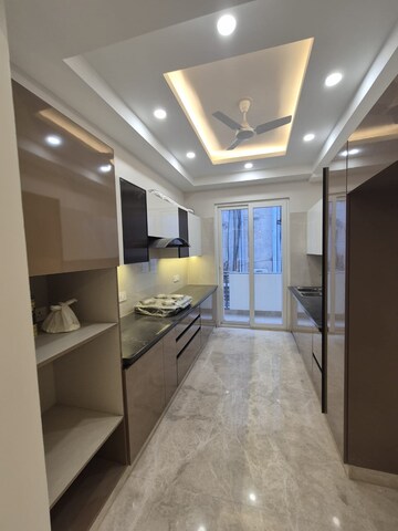 Kitchen in 3 BHK Builder Floor at Sector 57 – for Rent
