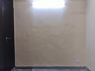  1 BHK Apartment at Molarband – for Rent