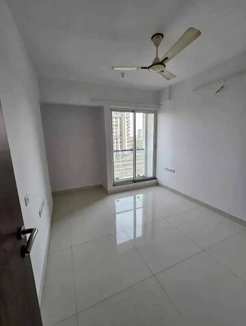 Bedroom in 2 BHK Apartment at Sheth Avalon Phase 2, Majiwada – for Rent