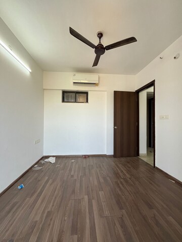 Room in 1 BHK Apartment at Lodha Lakeshore Greens, Dombivli East – for Rent
