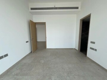 Room in 5 BHK Apartment at Rustomjee Crown, Prabhadevi – for Rent