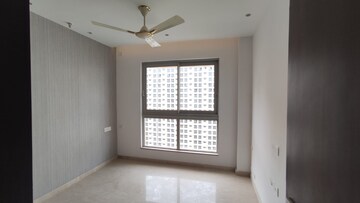 Room in 2 BHK Apartment at Hiranandani Castle Rock, Powai – for Rent