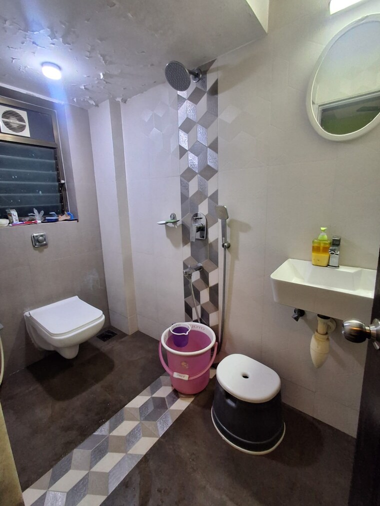 Bathroom, thane west 1 Bedroom 600 Sq.Ft. Apartment In Thane West Thane 8345551