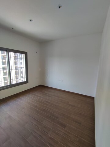 Room in 3 BHK Apartment at Sobha Palm Courts, Kogilu – for Rent