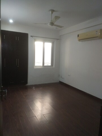 Room in 4 BHK Builder Floor at New Friends Colony – for Rent