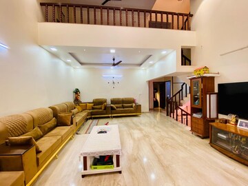 Bedroom in 6 BHK Independent House at Someshwarwadi – for Rent
