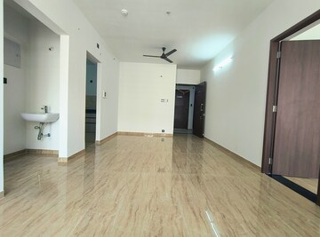 Room in 2 BHK Apartment at VTP Beaumonde, Kharadi – for Rent