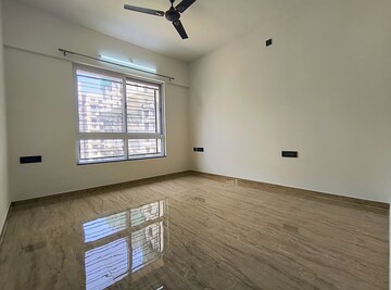 Room in 2 BHK Apartment at VTP Beaumonde, Kharadi – for Rent