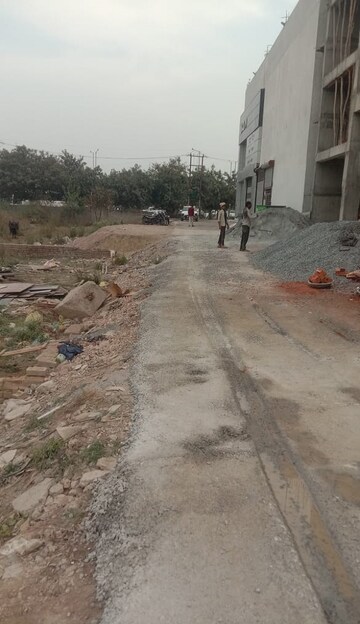 Plot Area in  Showroom at Sector 49 – for Rent