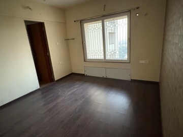 Room in 3 BHK Apartment at Paradise Sai World City Phase 2, New Panvel – for Rent