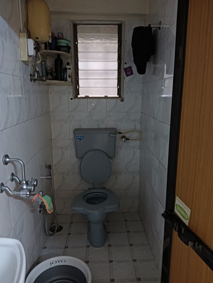 Bathroom, vimla-villa 1 Bedroom 420 Sq.Ft. Apartment In Vile Parle East Mumbai 8345859