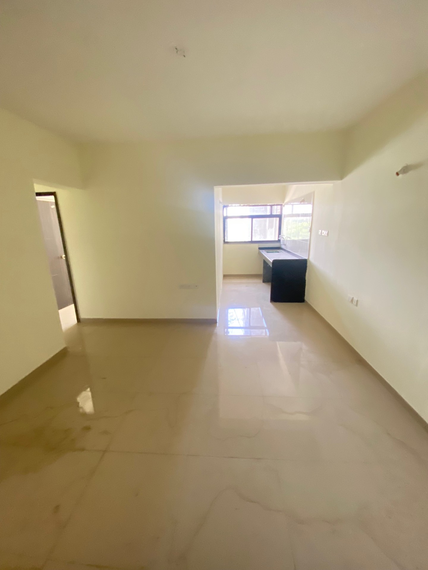 1 BHK 600 Sq.Ft. Apartment in Vedant Kingston Atlantis