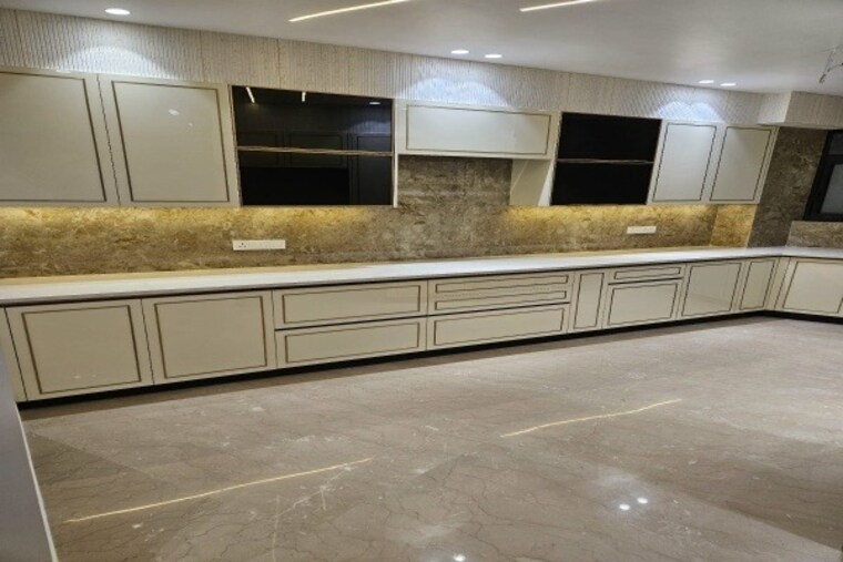 Balcony, kirti nagar 3 Bedroom 1800 Sq.Ft. Builder Floor In Kirti Nagar Delhi 8345904