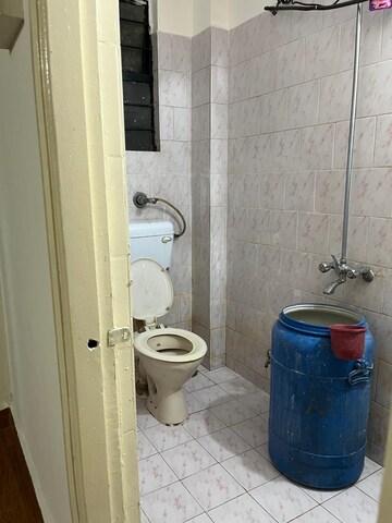 Master Bedroom in 2 BHK Apartment at Siddharth Nagar Phase 1, Aundh – for Rent