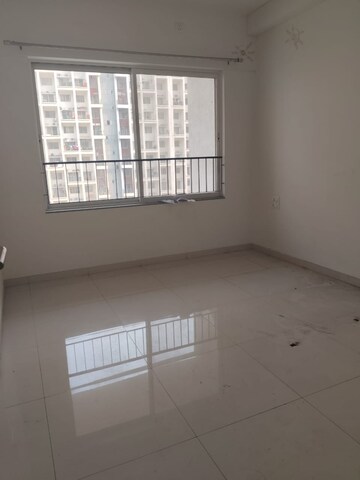 Room in 2 BHK Apartment at Godrej 24, Hinjewadi – for Rent