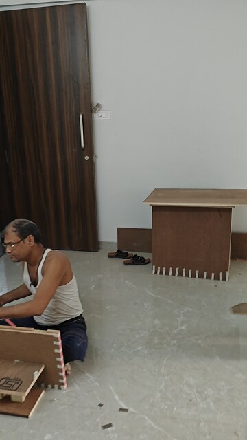 2 BHK Apartment For Rent in Vile Parle East