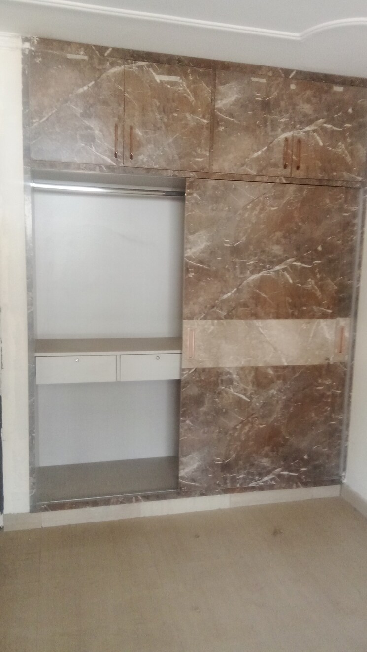 Room, sector 8 3 Bedroom 1750 Sq.Ft. Apartment In Sector 8 Sonipat 8346018