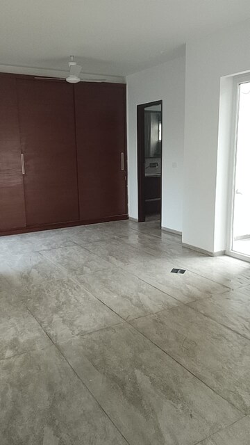 Room in 3 BHK Builder Floor at Vasant Vihar – for Rent