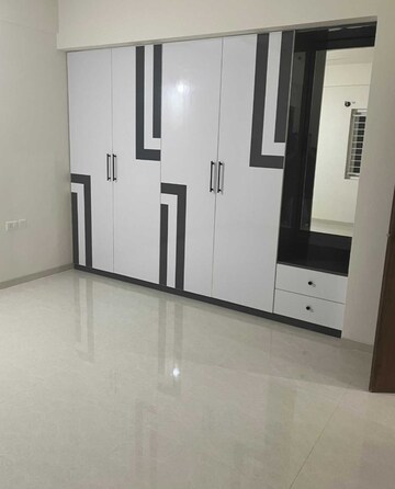 Room in 2 BHK Apartment at DSR RR Avenues, Yelahanka – for Rent