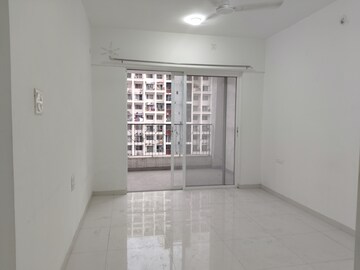 Room in 2 BHK Apartment at Godrej 24, Hinjewadi – for Rent