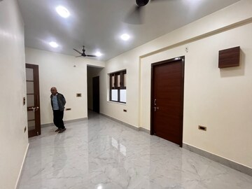 Room in 3 BHK Independent House at Gomti Nagar – for Rent