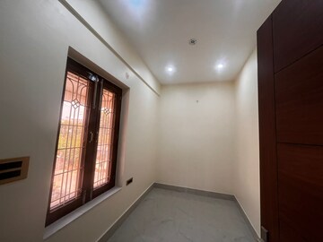 Bedroom in 3 BHK Independent House at Gomti Nagar – for Rent