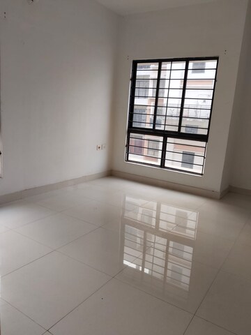 Room in 2 BHK Apartment at DTC Southern Heights, Joka – for Rent