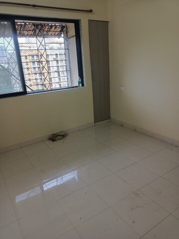 Room in 1 BHK Apartment at Green Acres Apartment, Waghbil – for Rent