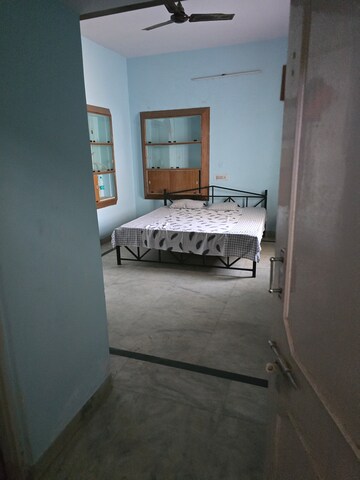 Master Bedroom in 3 BHK Independent House at Mansarovar – for Rent
