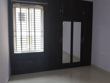 Room in 3 BHK Apartment at Classic Hallmark, Marathahalli – for Rent
