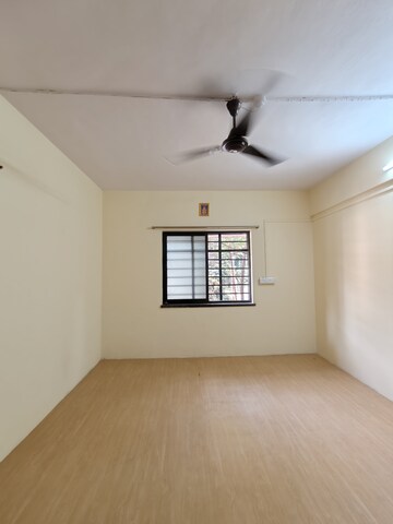 Room in 2 BHK Apartment at Shreerang CHS, Shrirang Society – for Rent