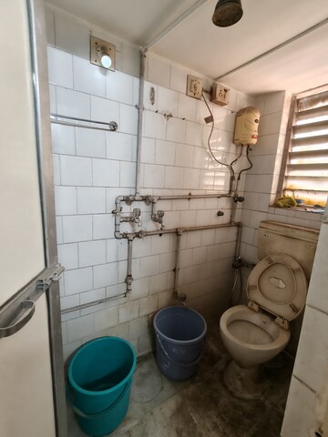 Bathroom in 2 BHK Apartment at Vrindavan Society Thane West, Vrindavan Society – for Rent