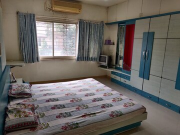 Bedroom in 6 BHK Villa at Navrangpura – for Rent