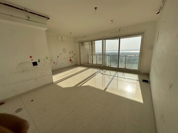 Room in 3 BHK Apartment at Satyam Imperial Heights, Ghansoli – for Rent