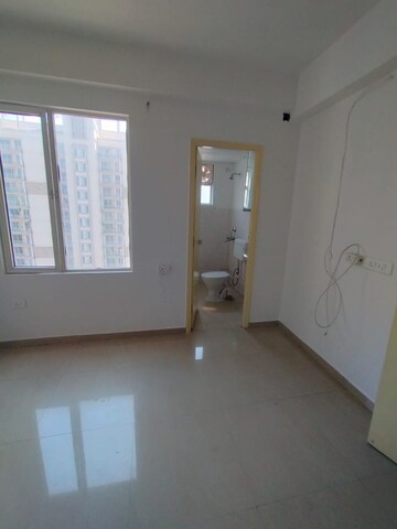 Room in 3 BHK Apartment at ROF Aalayas, Sector 102 – for Rent
