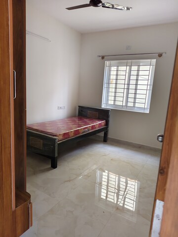 Room in 1 BHK Apartment at Halasuru – for Rent