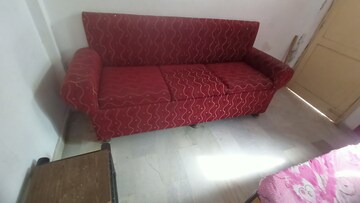 Bedroom in 2 BHK Builder Floor at Malviya Nagar – for Rent