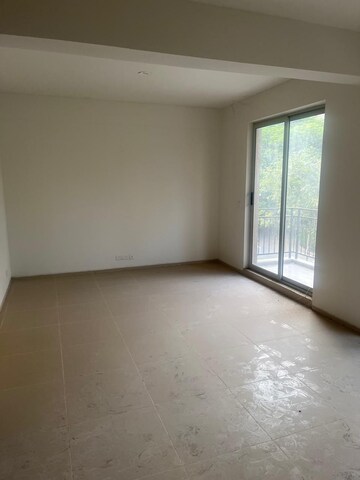 Room in 2 BHK Apartment at Sidhartha Diplomats Golf Link, Sector 110 – for Sale