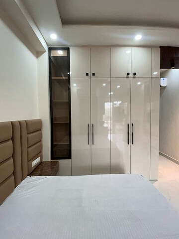 Building Lobby in 1 BHK Builder Floor at Sector 52 – for Rent