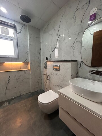 Master Bedroom in 1 BHK Builder Floor at Sector 52 – for Rent