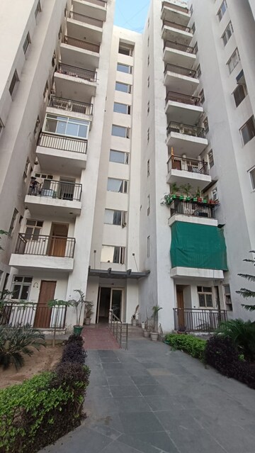 3 BHK Apartment – Exterior View View at Sector 20 - for Rent